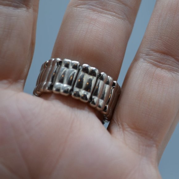 NWT Stretch Ring tiger with Acrylic Cover - Picture 3 of 4